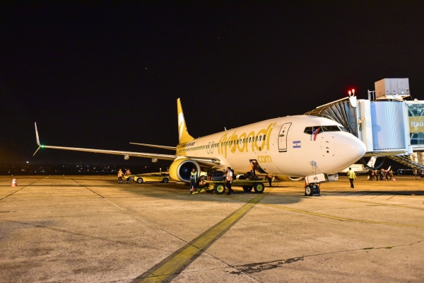 ATERRIZÓ FLYBONDI EN EL SILVIO PETTIROSSI