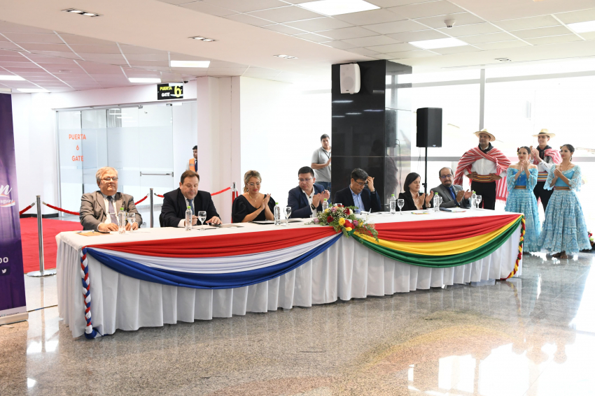 Vuelo inaugural Santa Cruz -  Asunción: Paraguay abre sus puertas a Boliviana de Aviación (BoA)