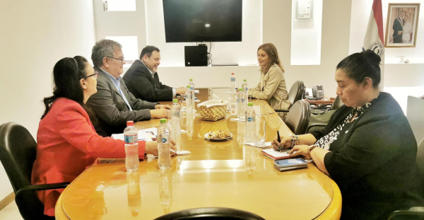 El Presidente de la DINAC mantuvo reunión con la representante de la Asociación Internacional del Transporte Aéreo (IATA) para Paraguay