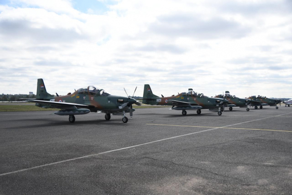 DINAC felicita a la Fuerza Aérea Paraguaya por el fortalecimiento de su flota aeronáutica.