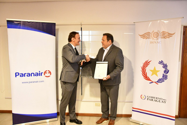 Entrega del Certificado de Explotador de Servicios Aéreos (CESA) a la Compañía de Aviación Paraguaya S.A. – Paranair.