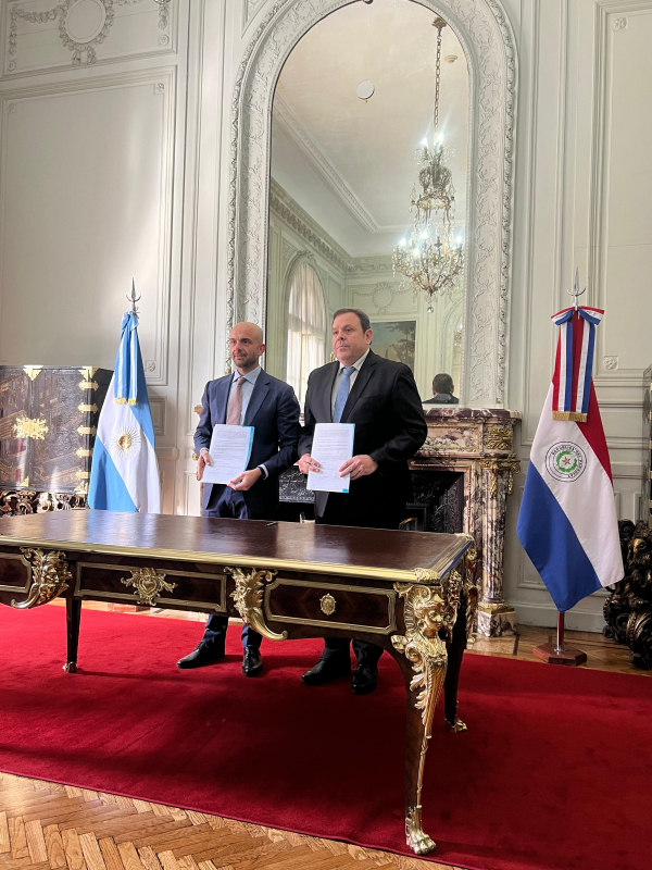 Cielos Abiertos: Paraguay y Argentina firmaron un Memorándum de Entendimiento de aplicación inmediata